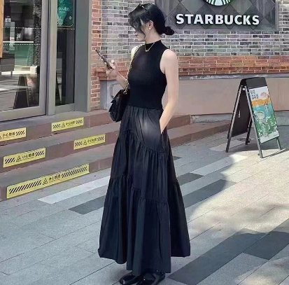 小高领针织连衣裙蛋糕裙拼接高腰无袖2025秋季新品女百褶气质黑色